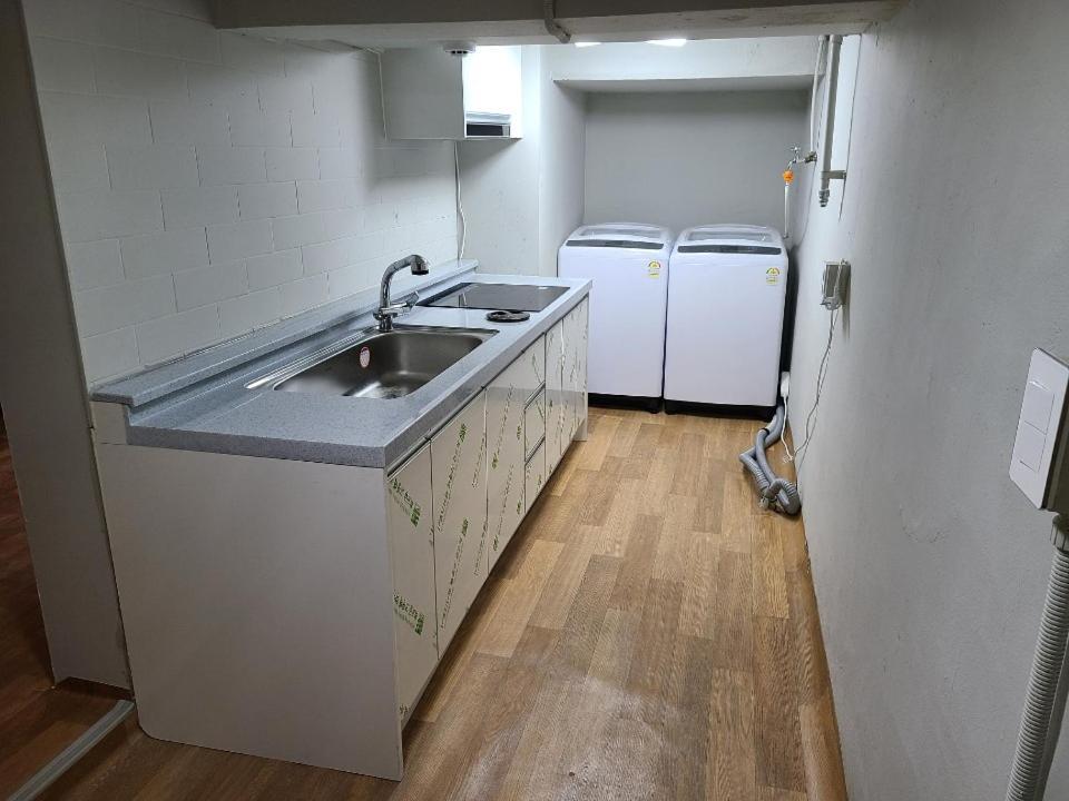 Joy Guest House Asan Ngoại thất bức ảnh