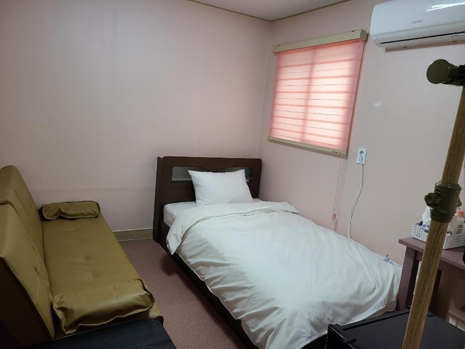 Joy Guest House Asan Ngoại thất bức ảnh